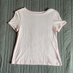 white and pink American Eagle cropped shirt